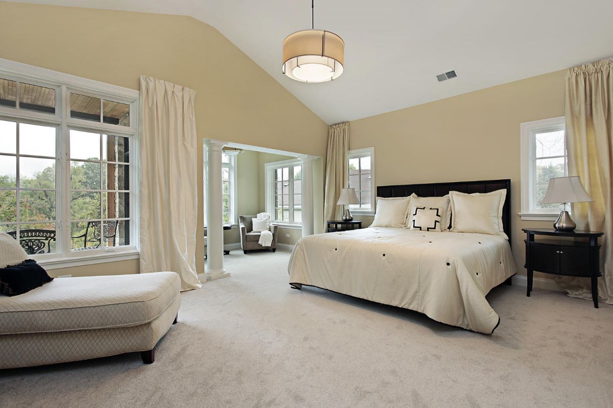 Carpet installer