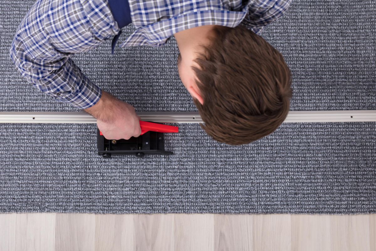 Carpet installer